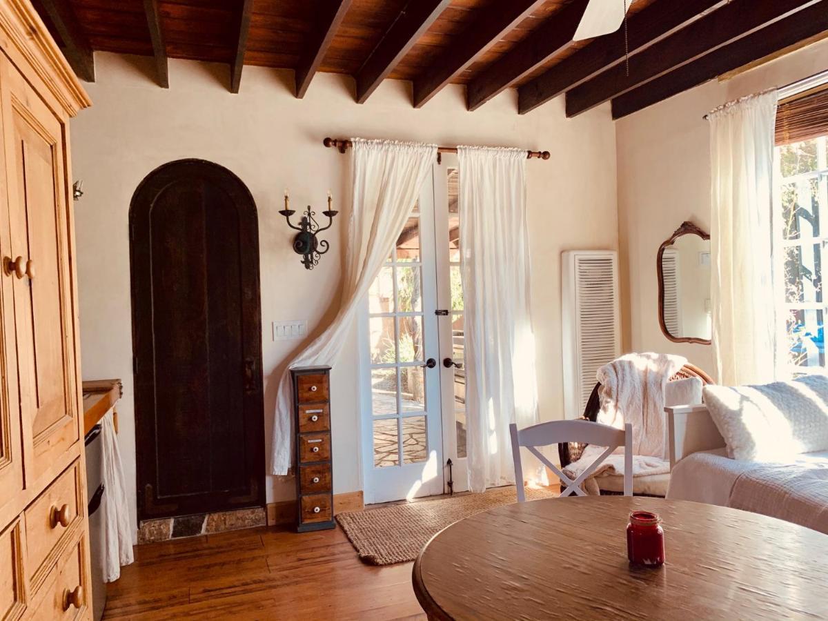 Under The Tuscan Sun Cottage In West Los Angeles Ngoại thất bức ảnh
